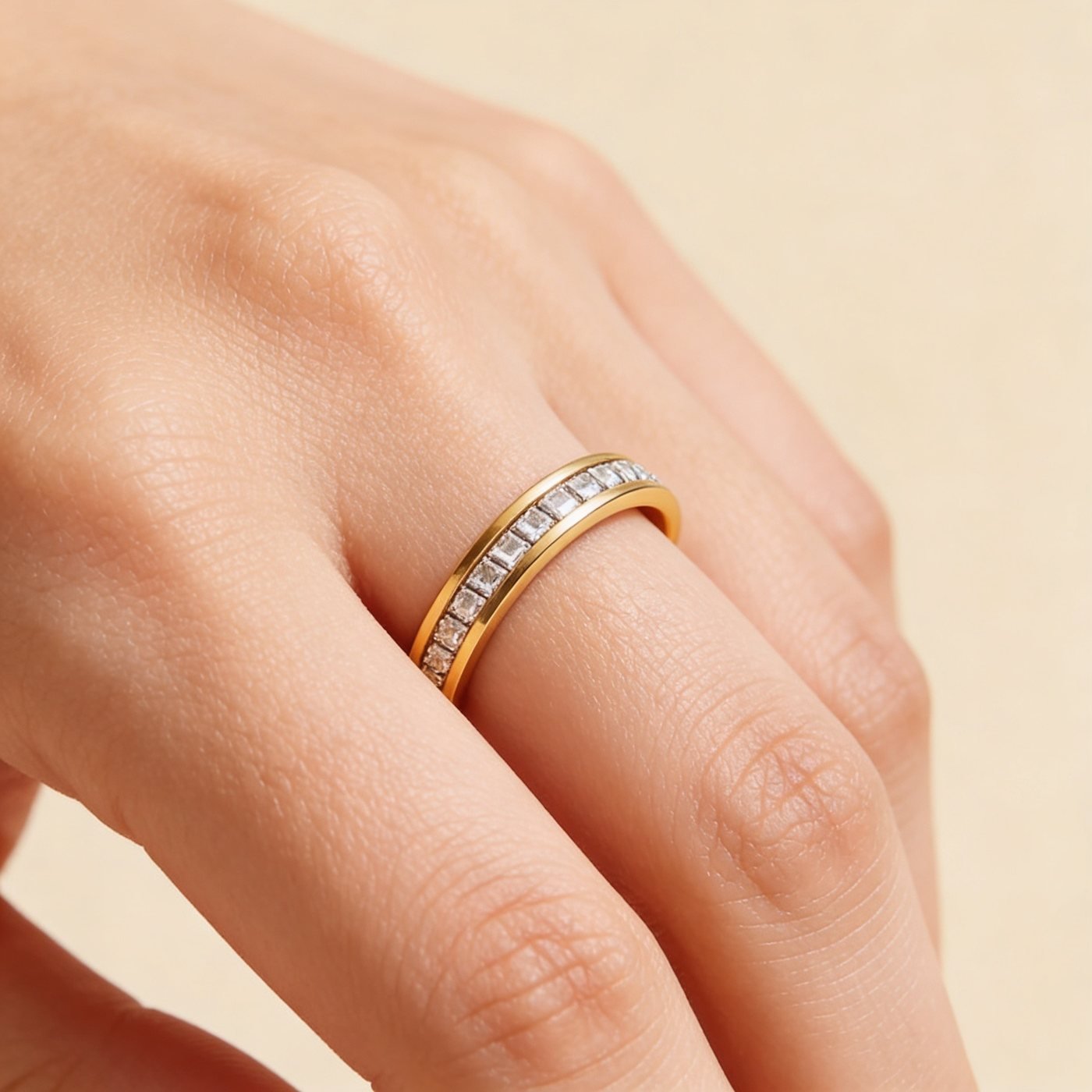 Eternity Baguette-Ring in 18k Gold
