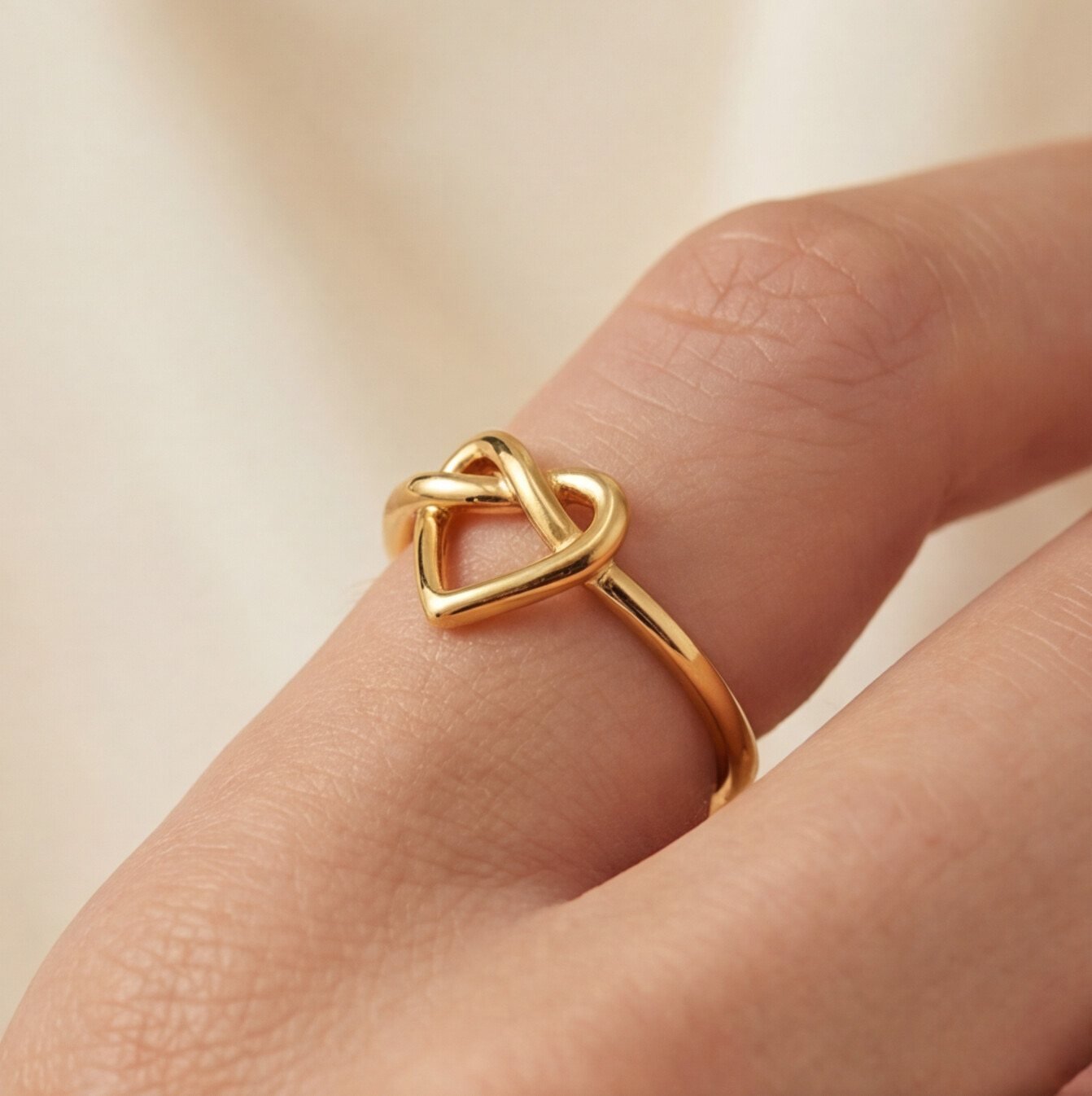 Offener Herz-Ring in 18k Gold